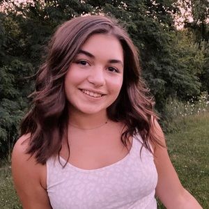 Meet your Posher, Cecilia